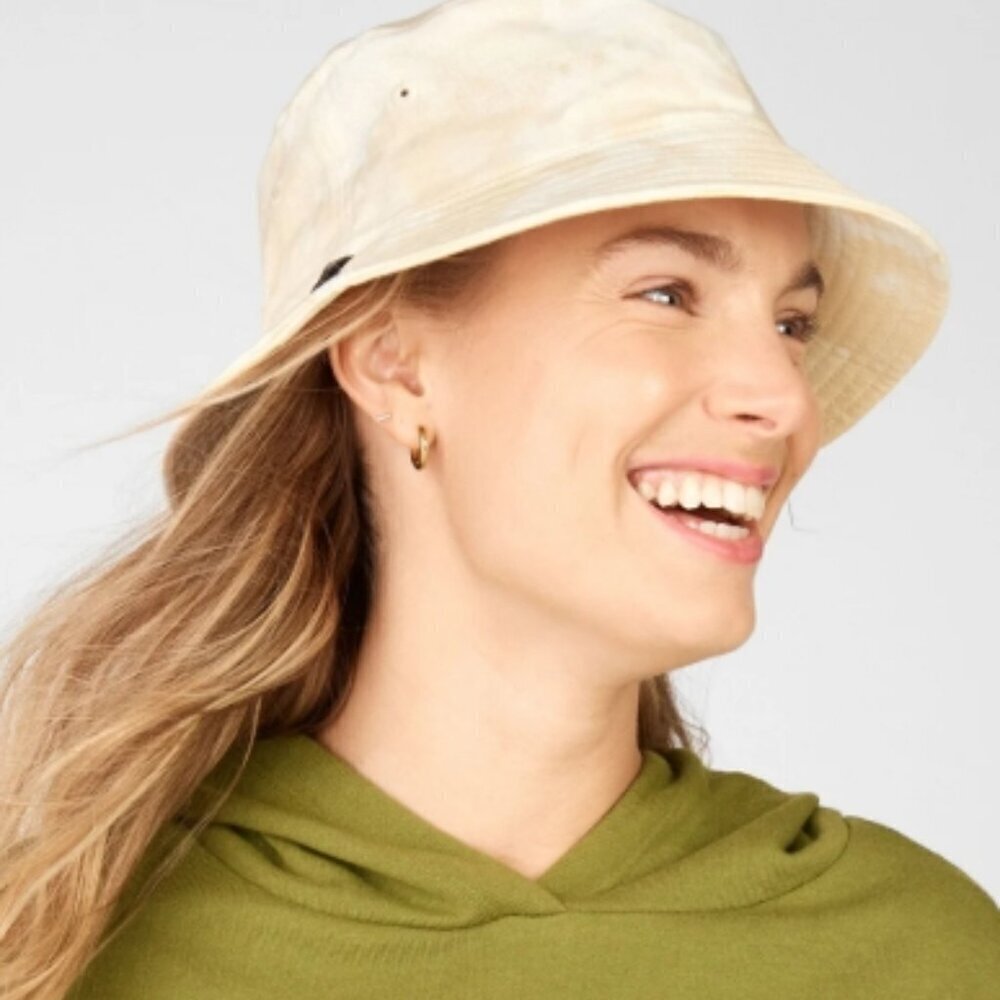 New With Tags Fabletics Oats Tie-Dye Bucket Hat